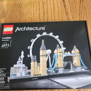LEGO Architecture London Skyline Set - Black Box